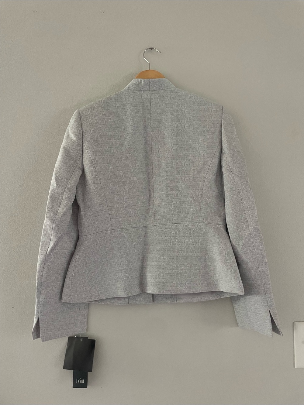 Le Suit Light Gray Ruffled Collar Blazer - Picture 2 of 7